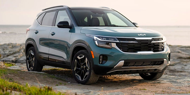 A 2025 Kia Seltos parked at the beach in New Port Richey, FL