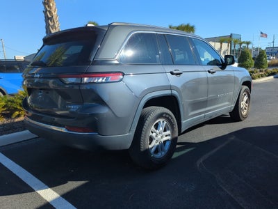 2022 Jeep Grand Cherokee Laredo