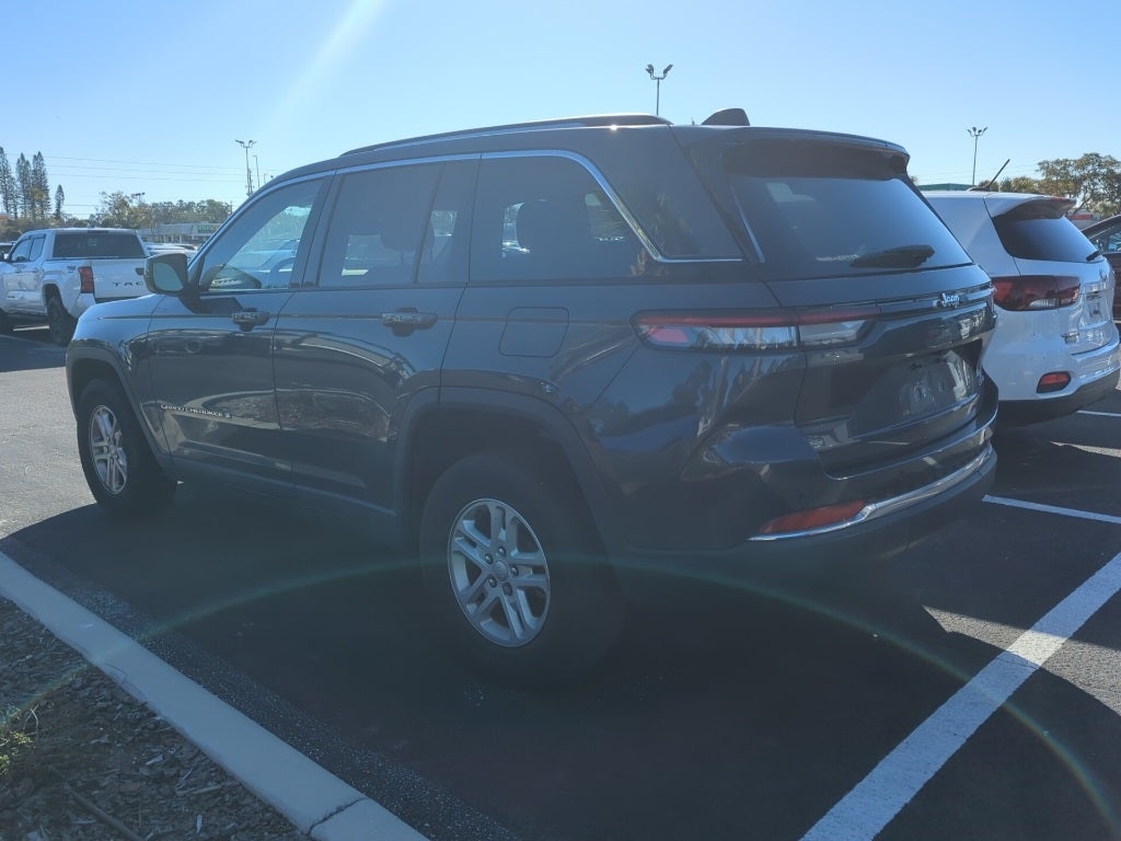 2022 Jeep Grand Cherokee Laredo