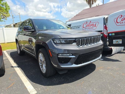 2022 Jeep Grand Cherokee Summit