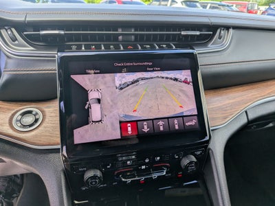 2022 Jeep Grand Cherokee Summit
