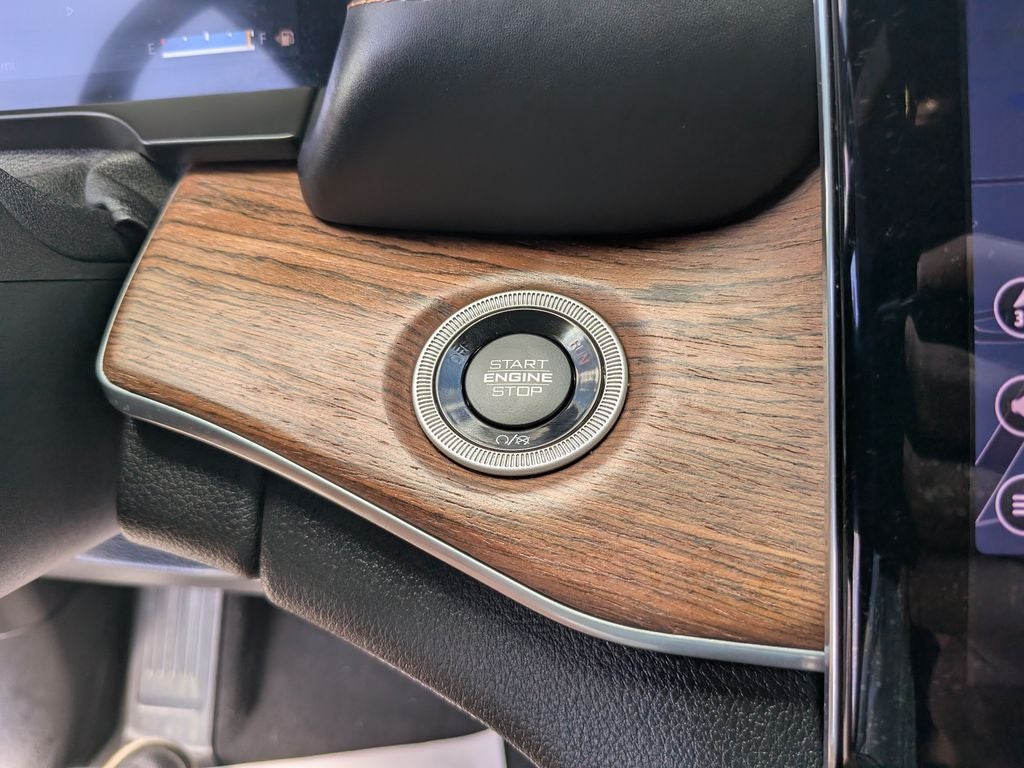 2022 Jeep Grand Cherokee Summit