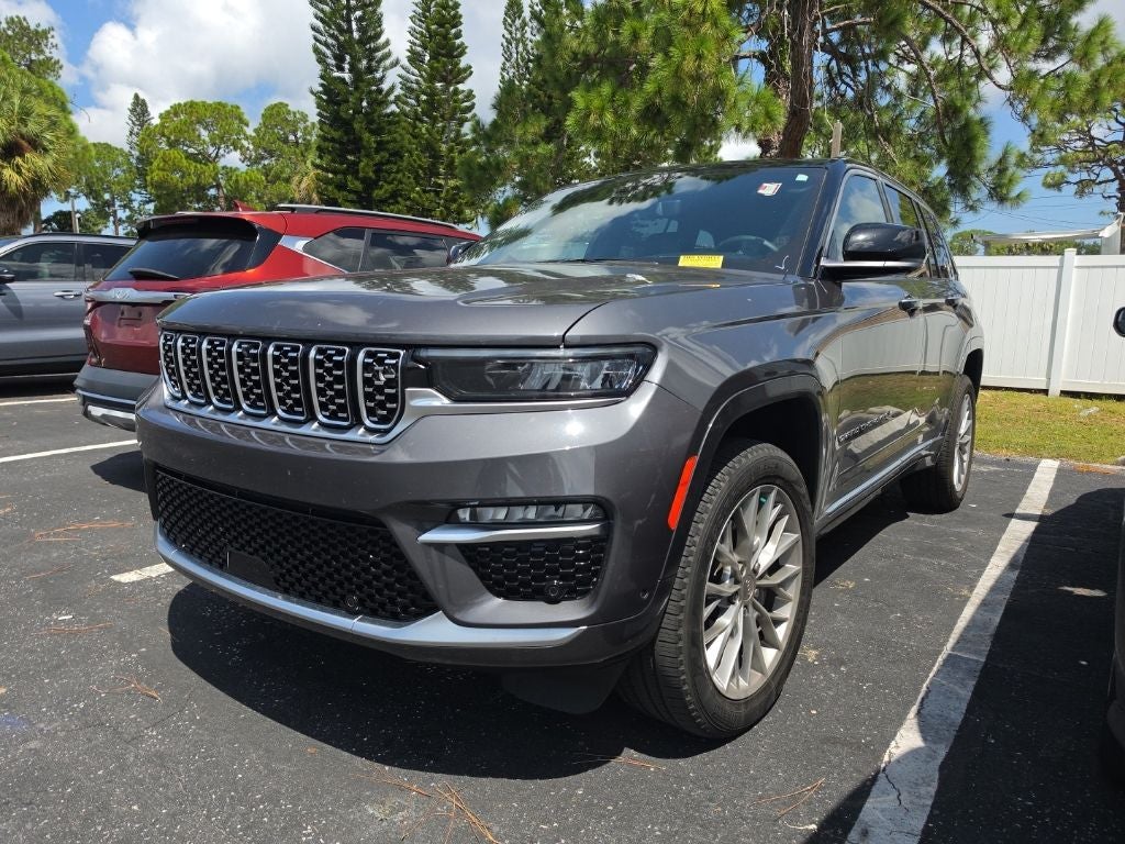 2022 Jeep Grand Cherokee Summit