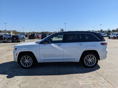 2022 Jeep Grand Cherokee Summit