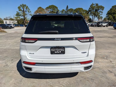 2022 Jeep Grand Cherokee Summit