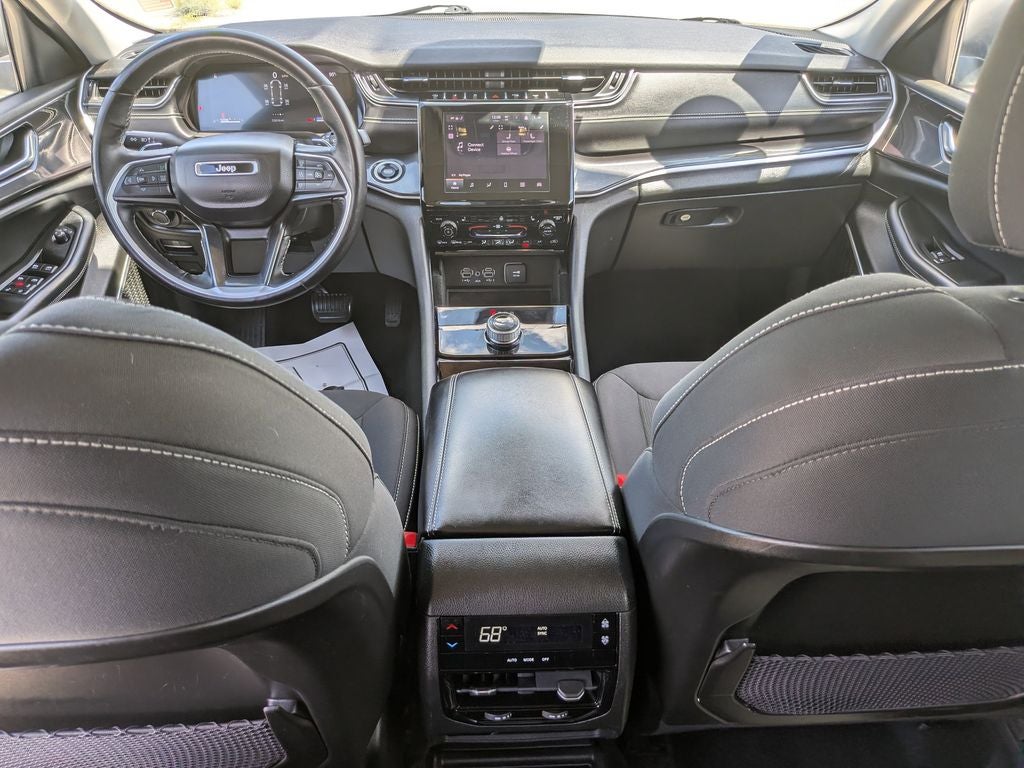 2022 Jeep Grand Cherokee L Laredo