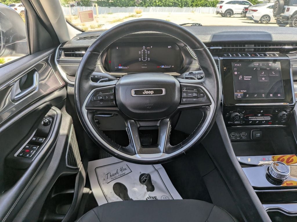 2022 Jeep Grand Cherokee L Laredo