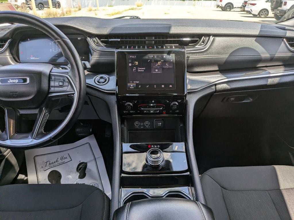 2022 Jeep Grand Cherokee L Laredo