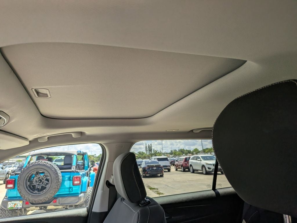 2022 Jeep Grand Cherokee L Laredo