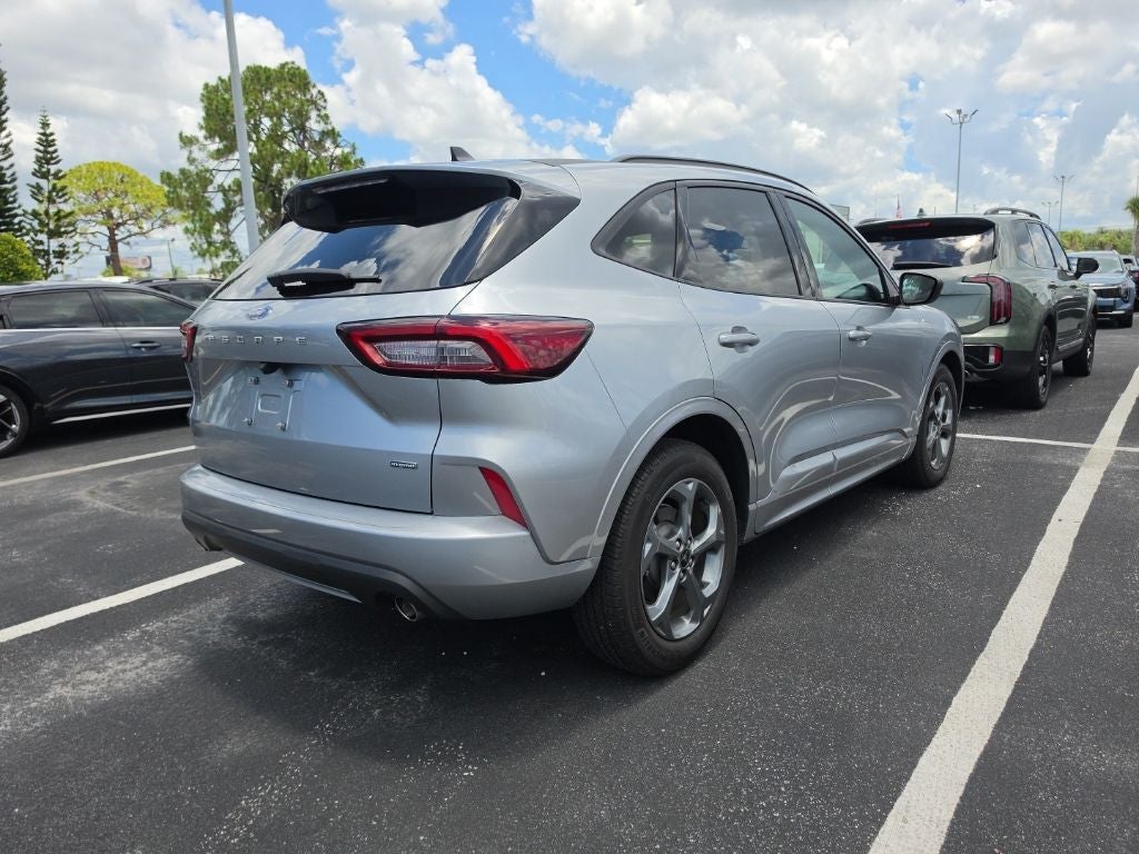 2023 Ford Escape Hybrid ST-Line