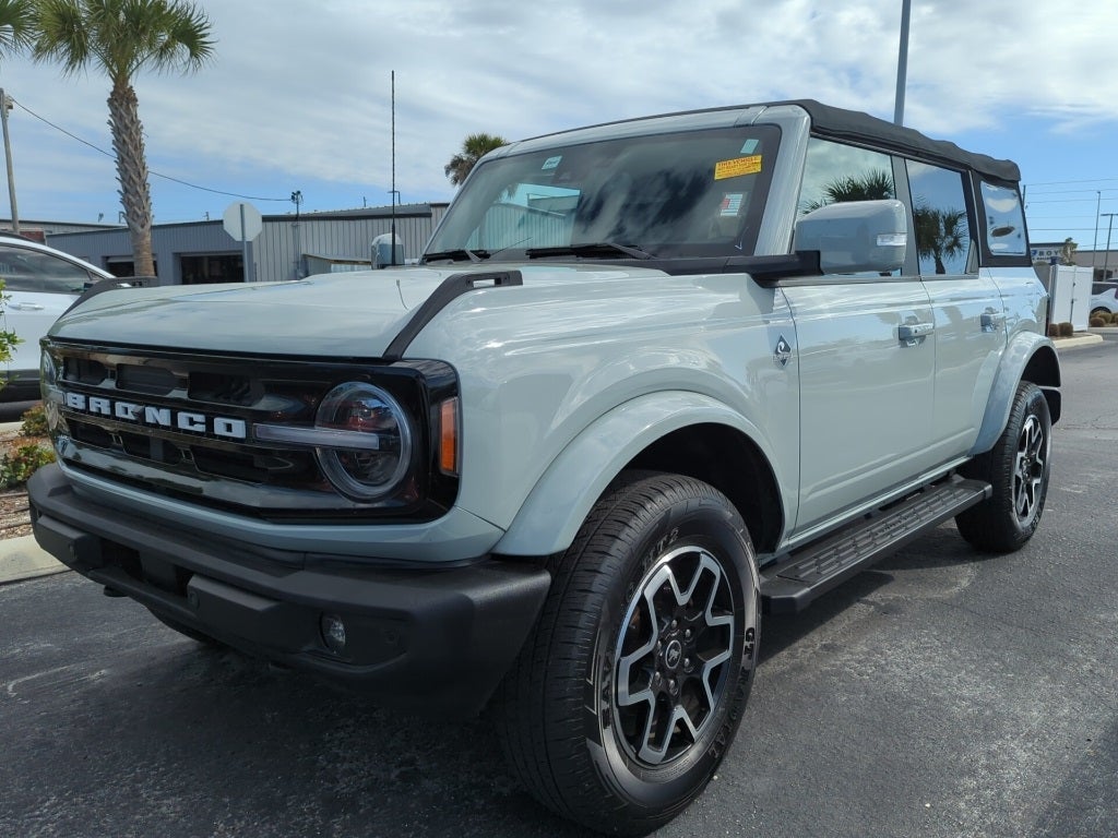 2022 Ford Bronco Outer Banks