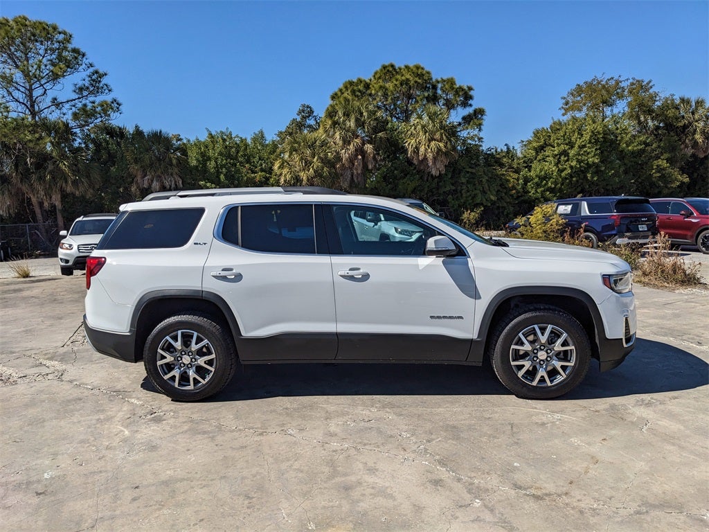 2023 GMC Acadia SLT