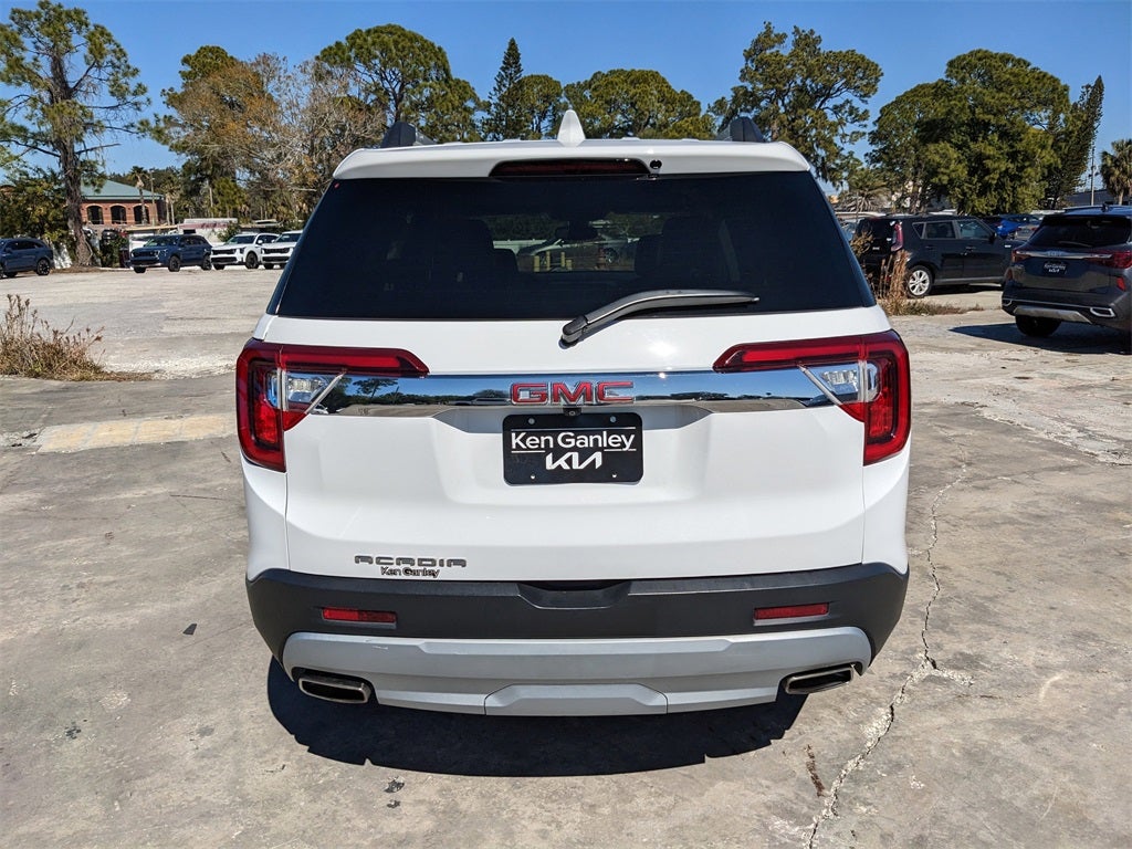 2023 GMC Acadia SLT