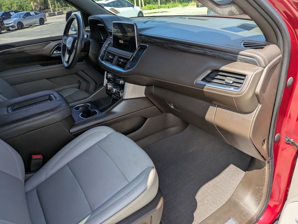 2023 GMC Yukon SLT
