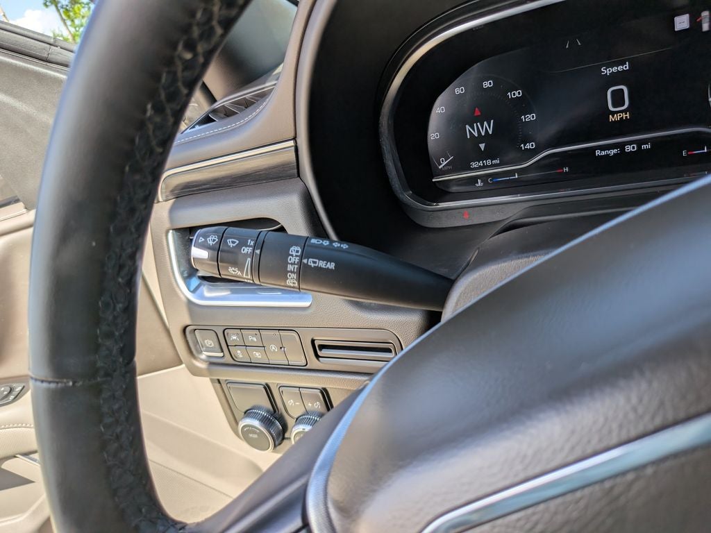 2023 GMC Yukon SLT
