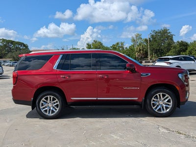 2023 GMC Yukon SLT