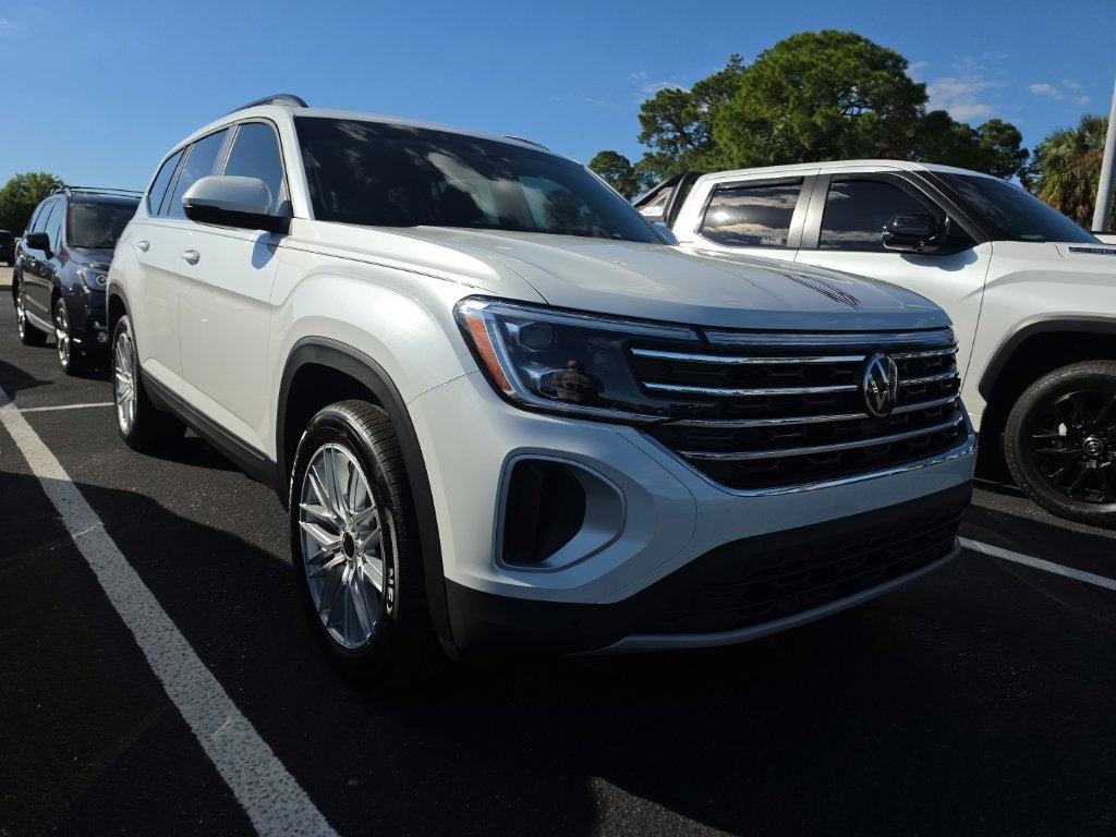 2026 Volkswagen Atlas SE w/Technology