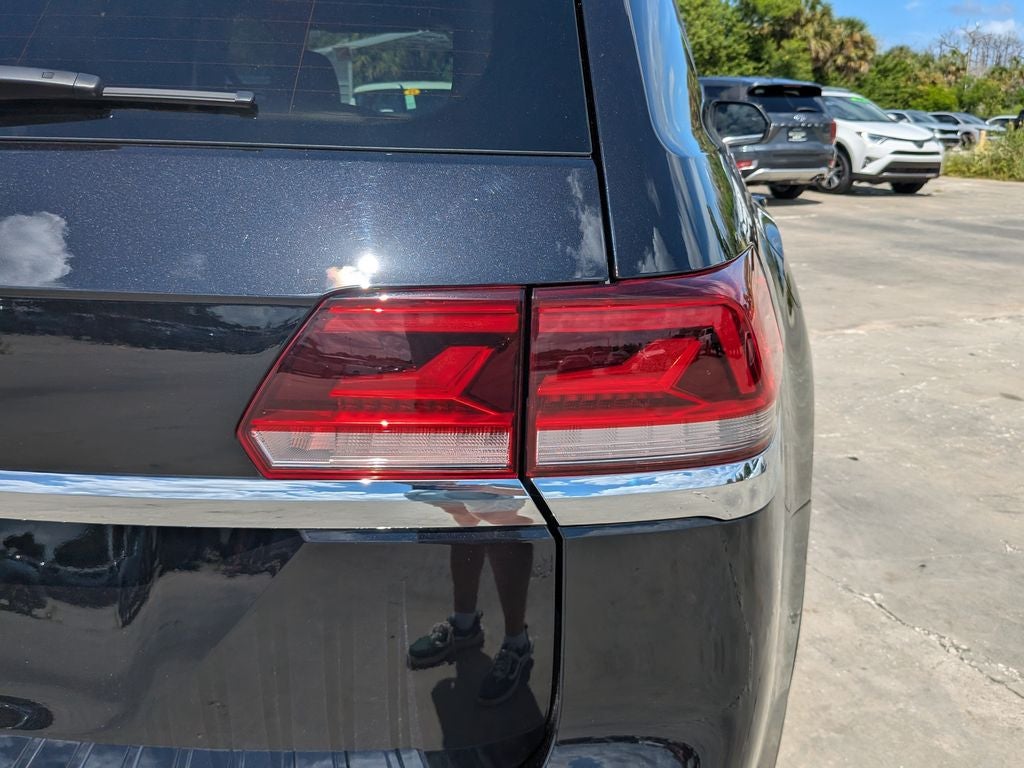 2022 Volkswagen Atlas 3.6L V6 SE w/Technology