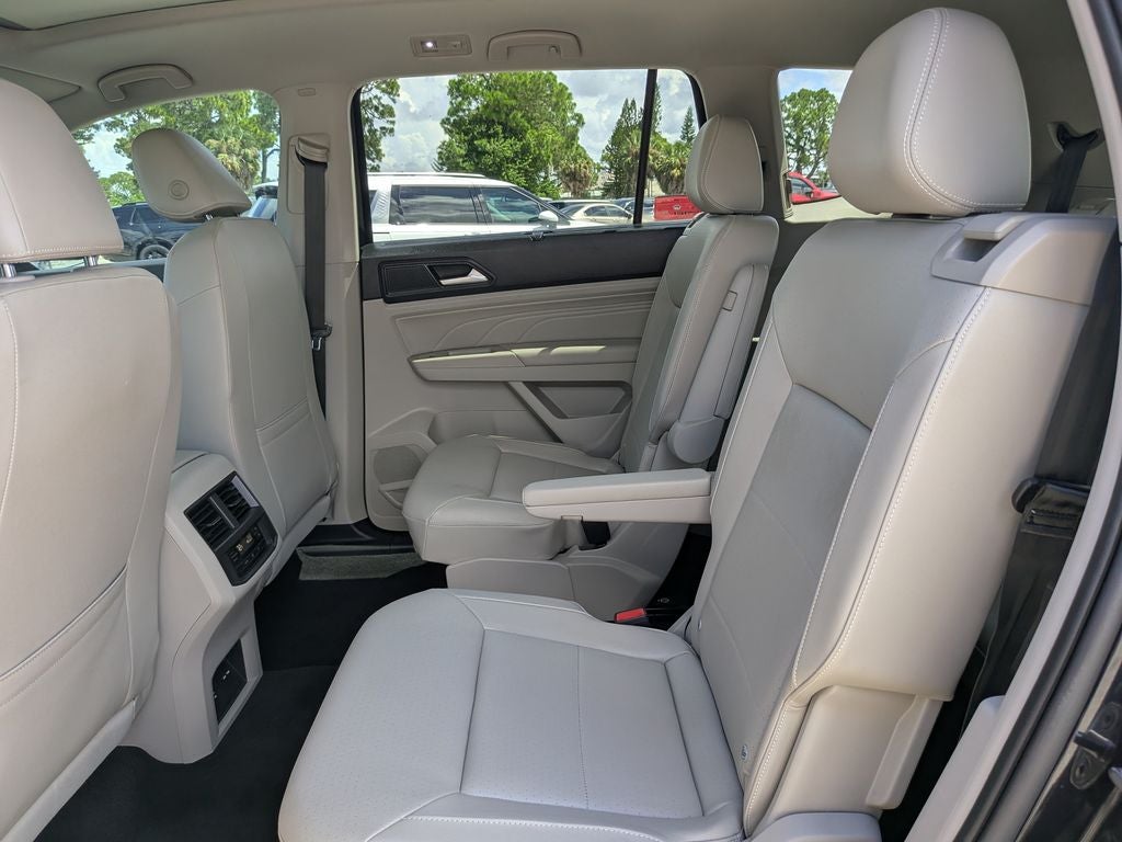 2022 Volkswagen Atlas 3.6L V6 SE w/Technology