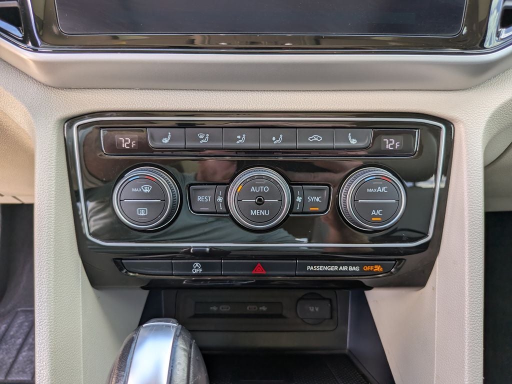 2022 Volkswagen Atlas 3.6L V6 SE w/Technology