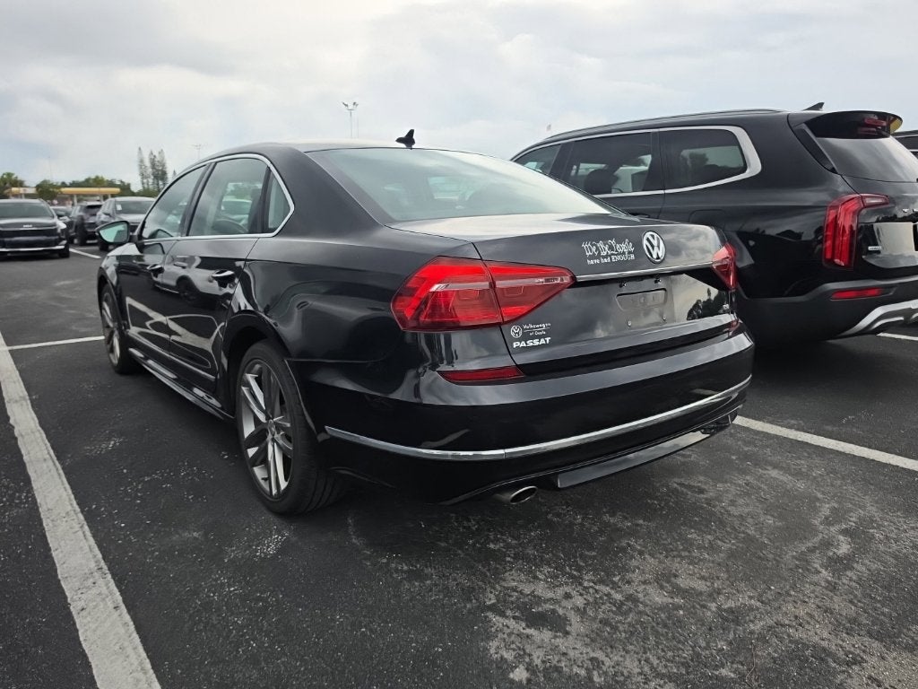 2017 Volkswagen Passat 1.8T R-Line