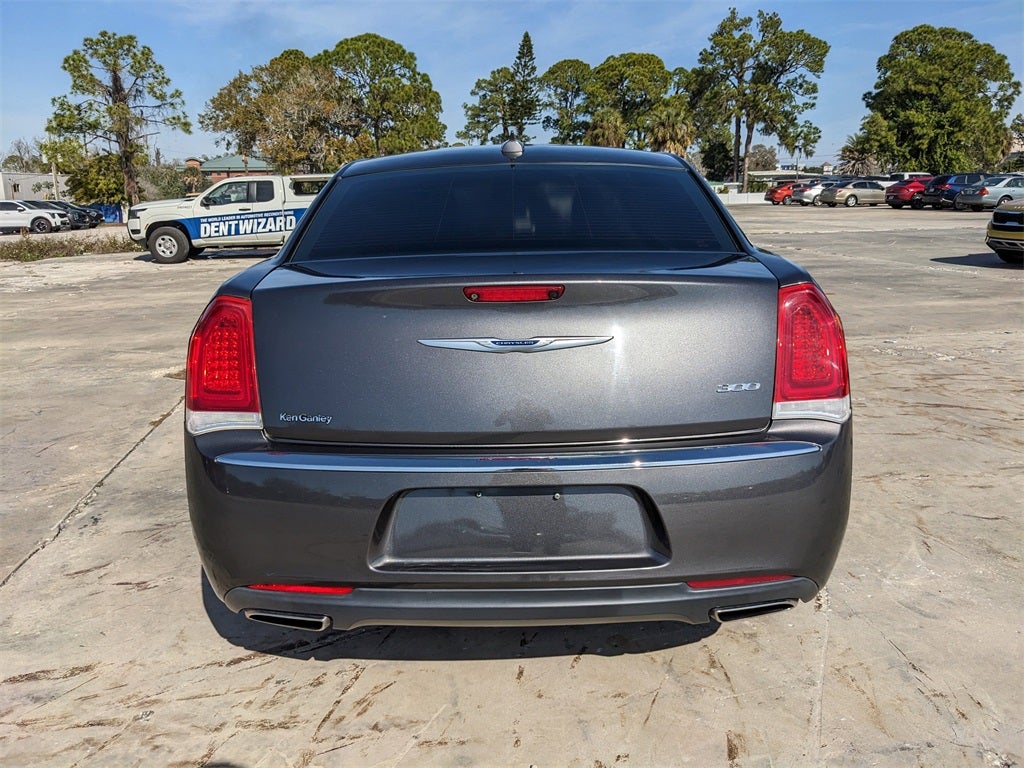 2019 Chrysler 300 Limited