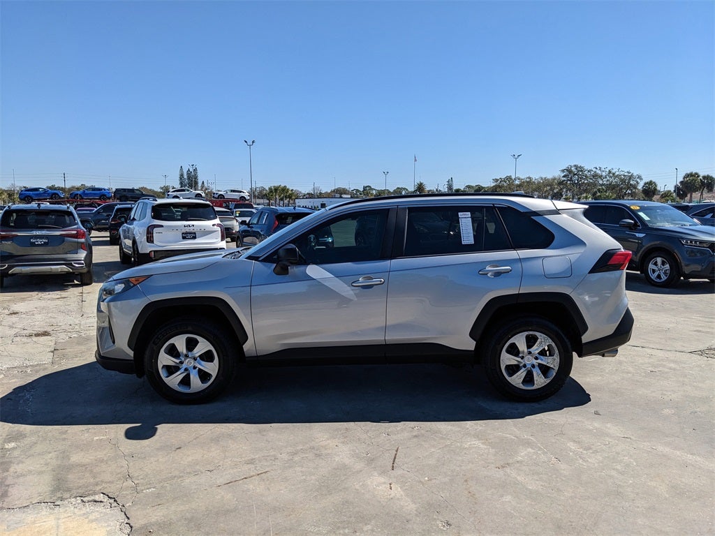 2020 Toyota RAV4 LE
