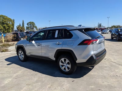2020 Toyota RAV4 LE