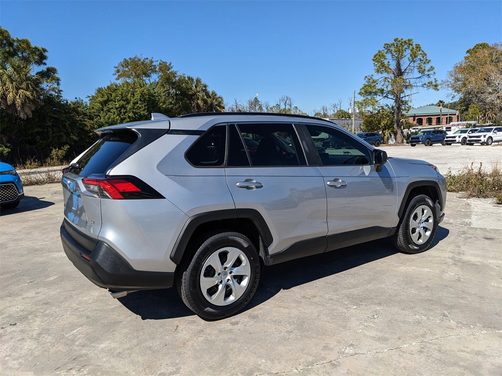 2020 Toyota RAV4 LE