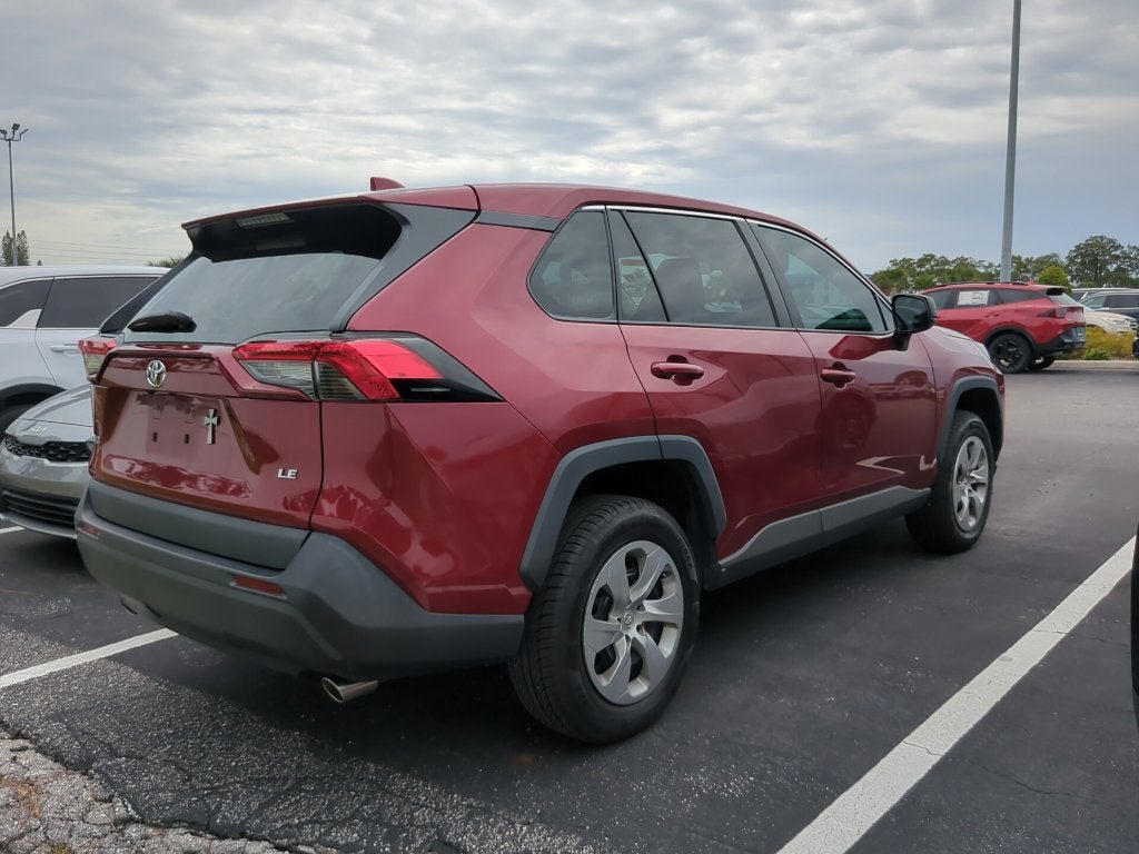2022 Toyota RAV4 LE
