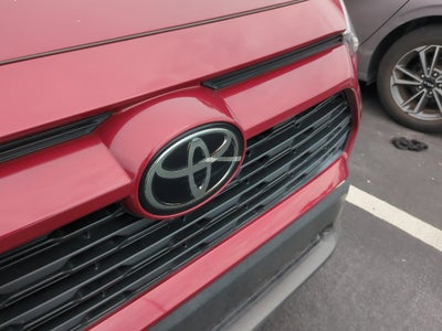 2022 Toyota RAV4 LE