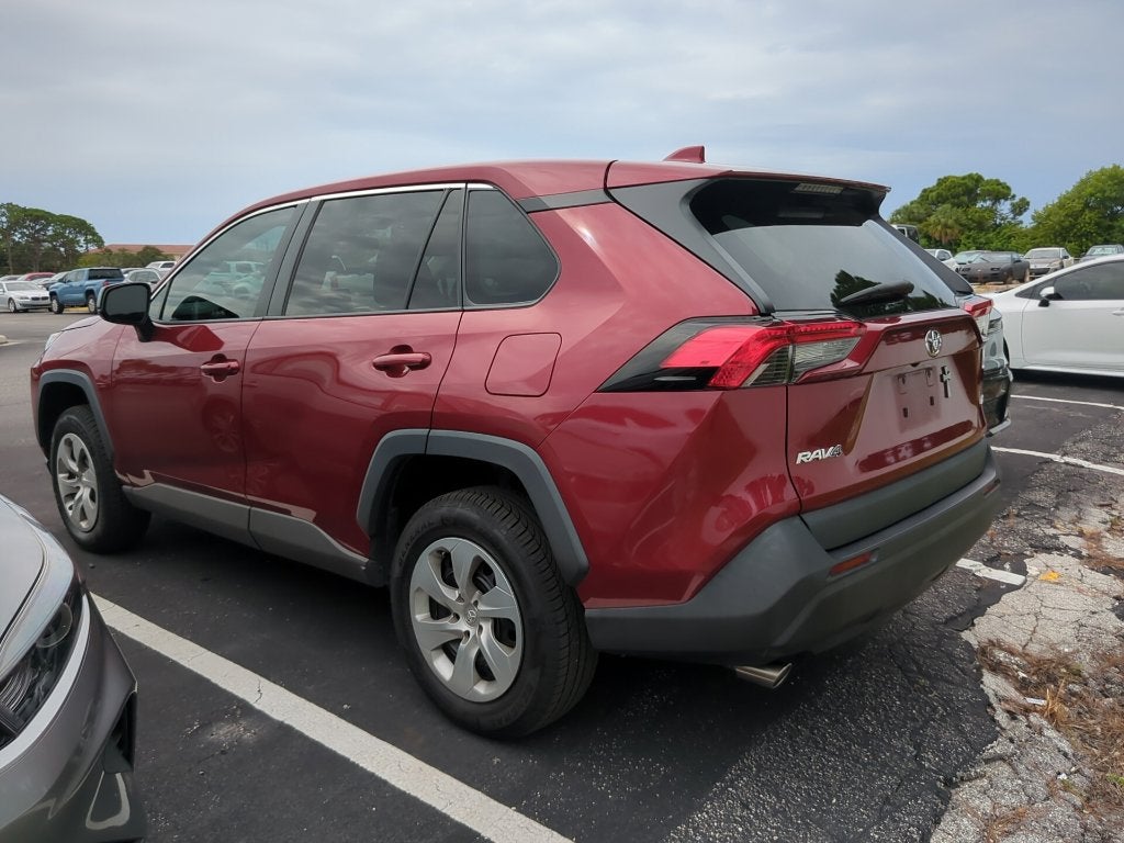 2022 Toyota RAV4 LE