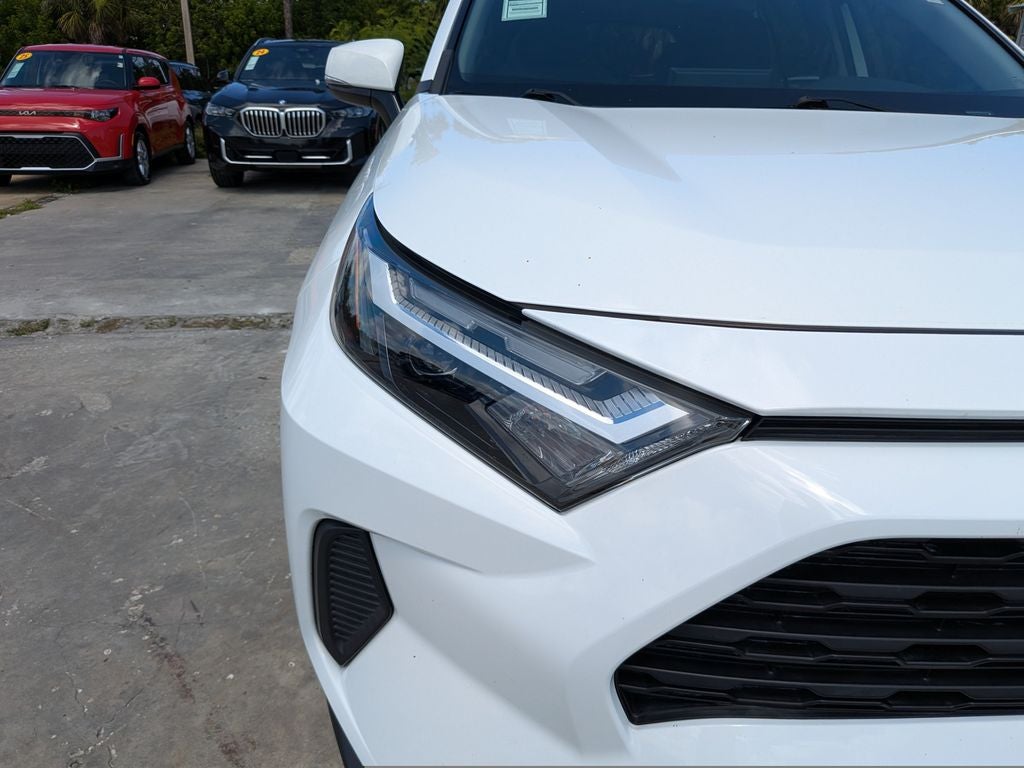 2023 Toyota RAV4 XLE