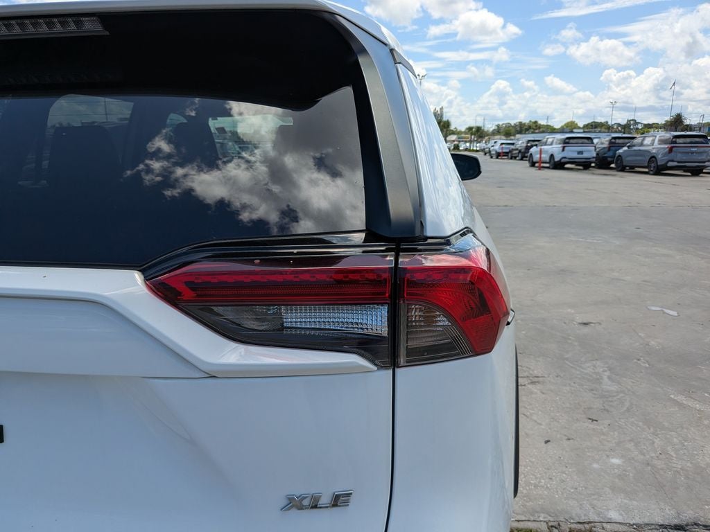 2023 Toyota RAV4 XLE