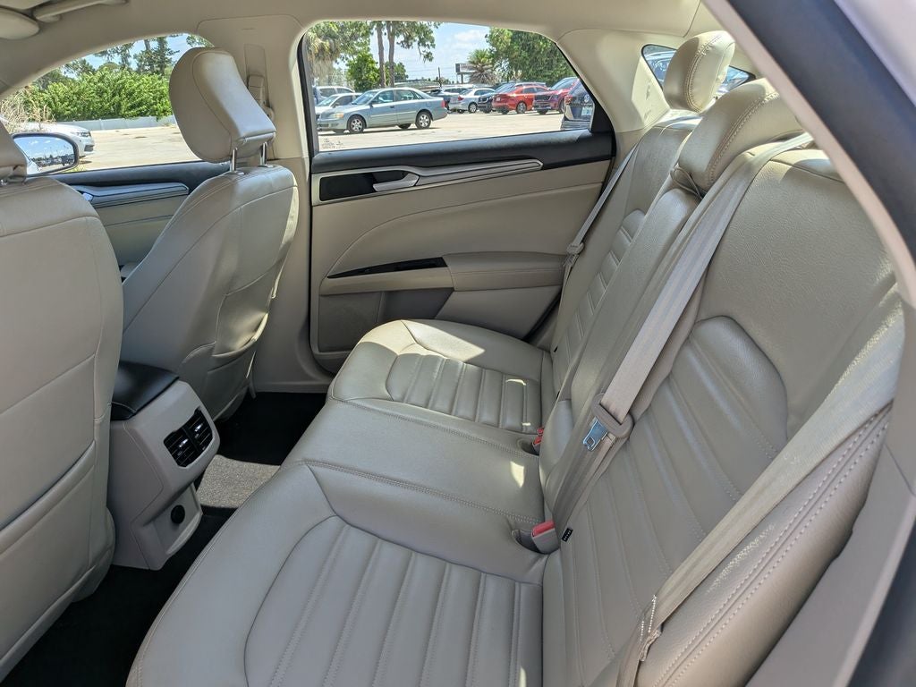 2020 Ford Fusion SE