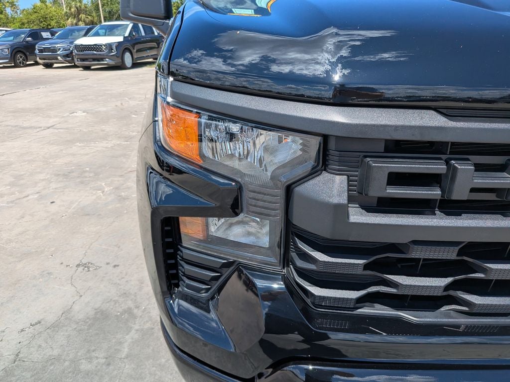 2025 Chevrolet Silverado 1500 Custom
