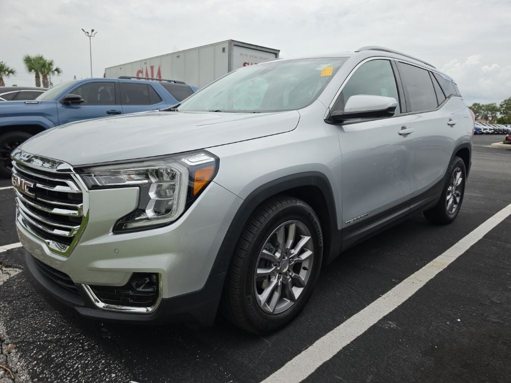 2022 GMC Terrain SLT