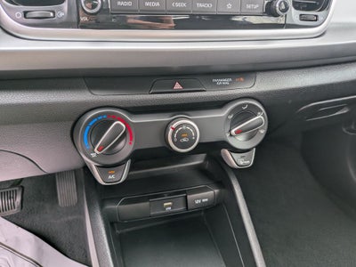 2022 Kia Rio LX
