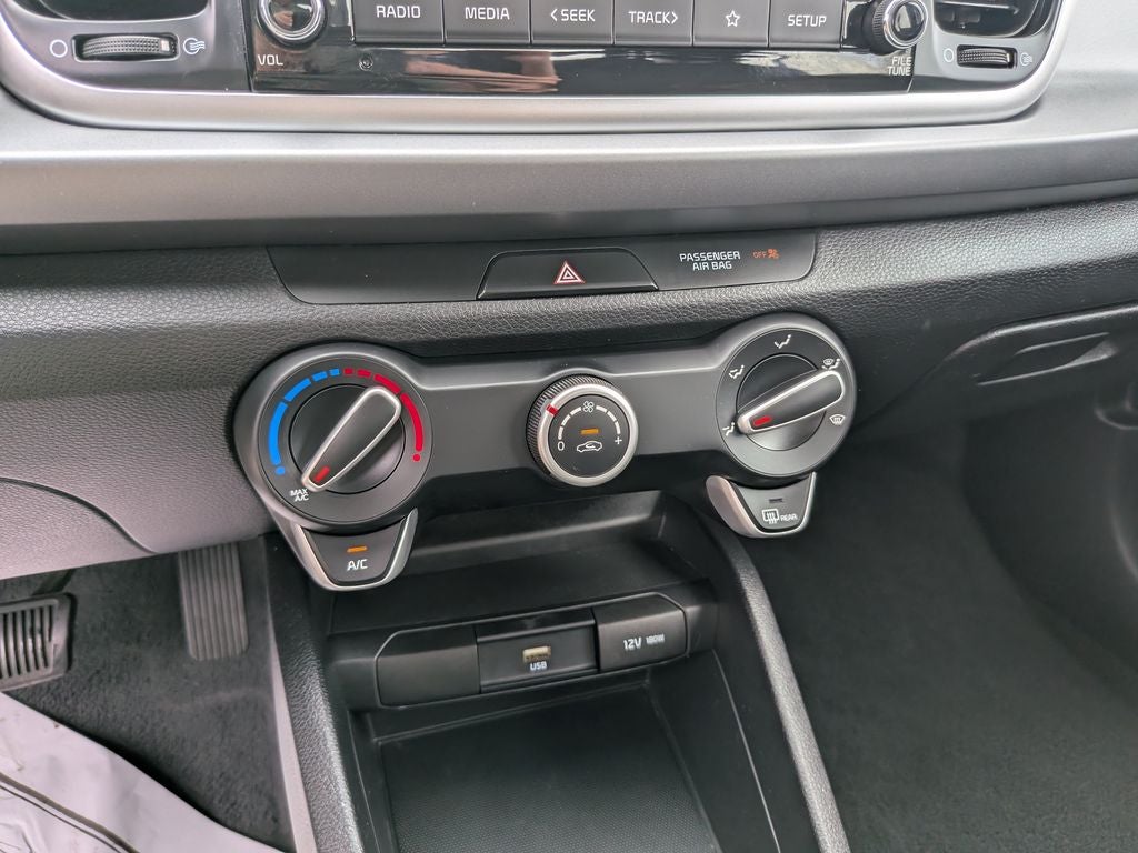 2022 Kia Rio LX