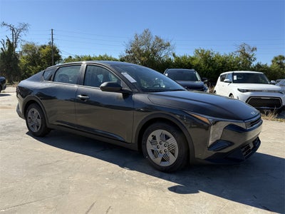 2025 Kia K4 LXS