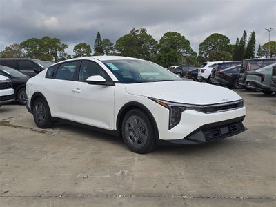 2025 Kia K4 LX