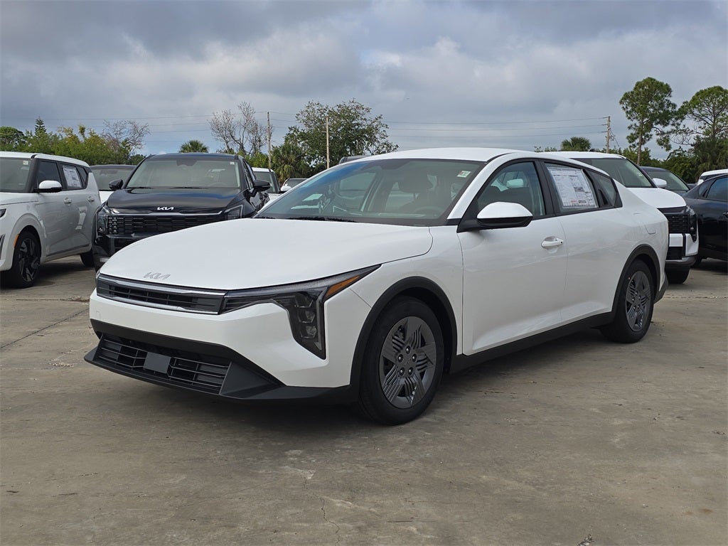 2025 Kia K4 LX