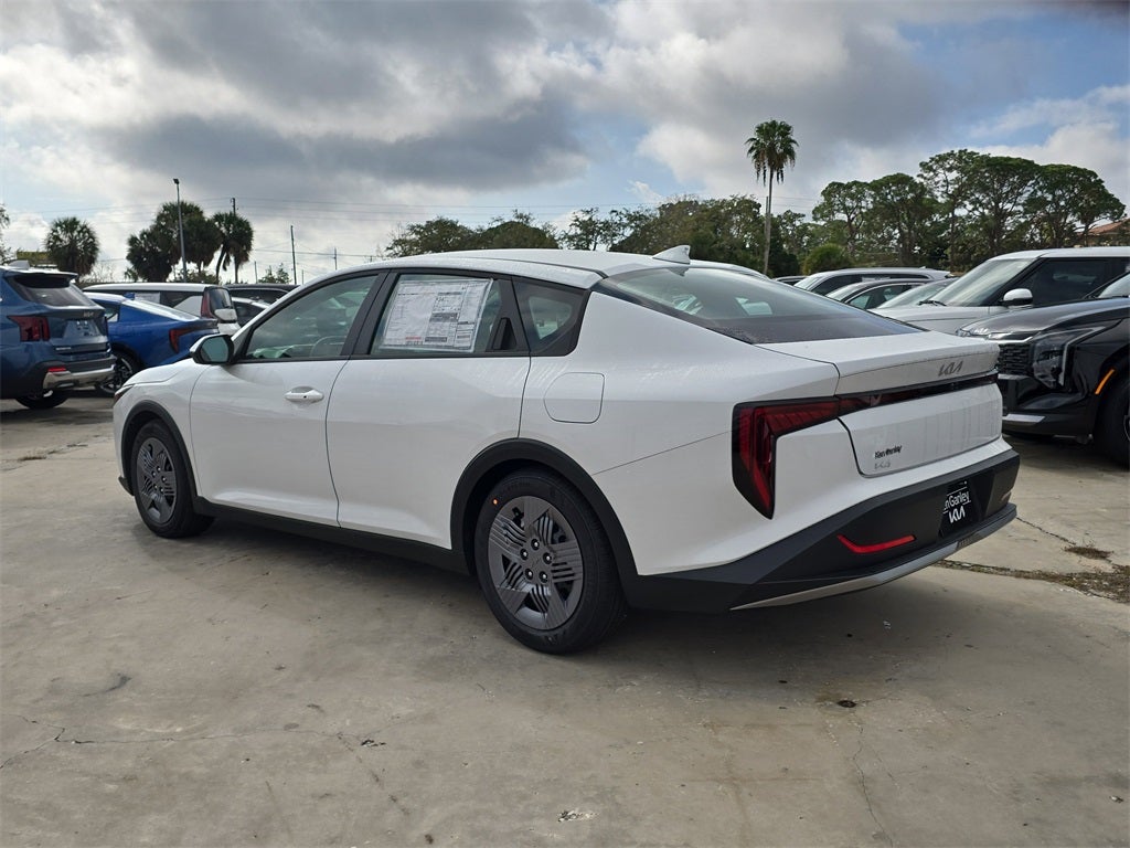 2025 Kia K4 LX