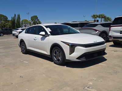 2026 Kia K4 LXS