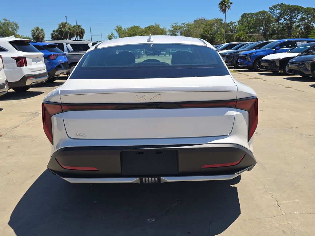 2026 Kia K4 LXS