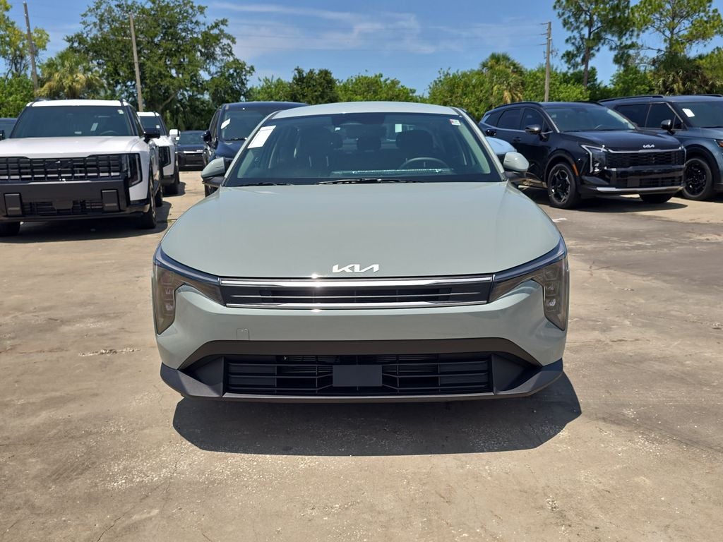 2026 Kia K4 LXS