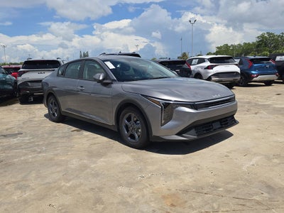 2026 Kia K4 LXS