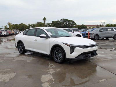 2026 Kia K4 LXS