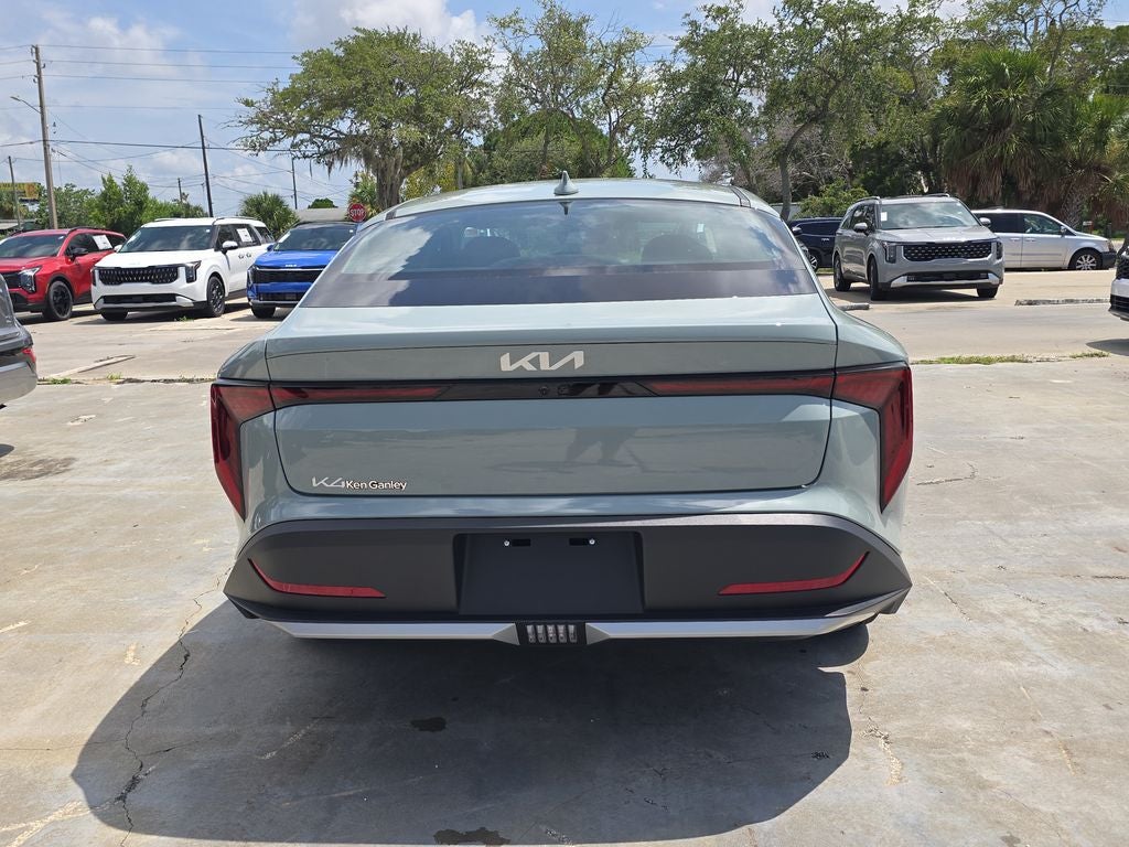 2026 Kia K4 LXS