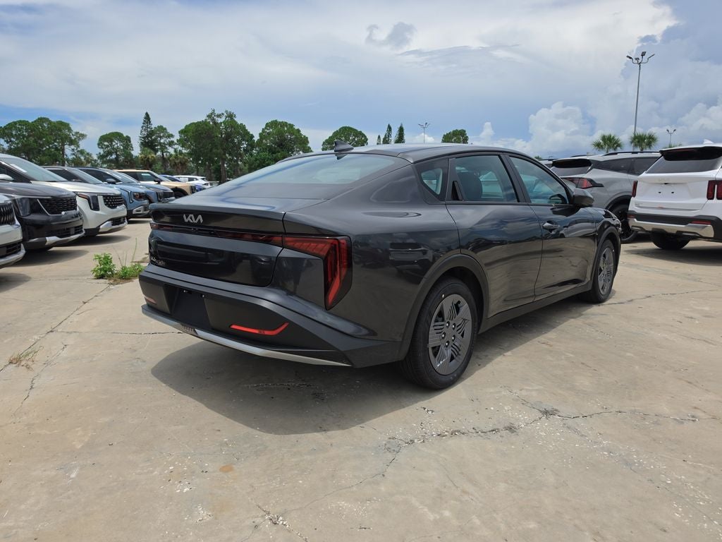 2026 Kia K4 LX